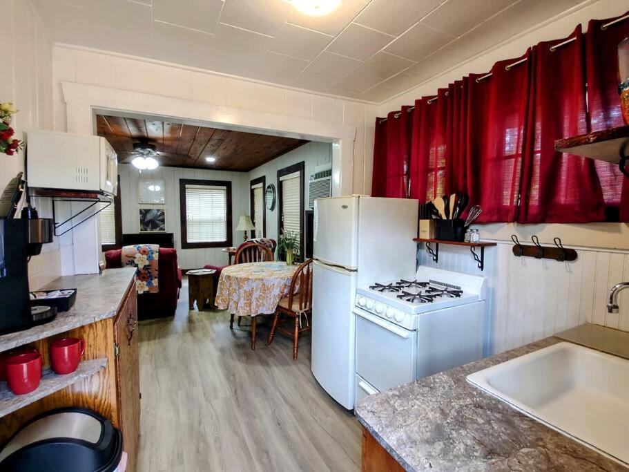 #09 - Large Lakeview One Bedroom- Pet Friendly Hot Springs Exteriör bild