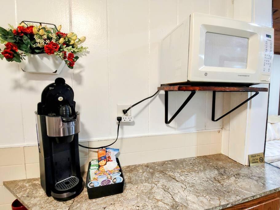 #09 - Large Lakeview One Bedroom- Pet Friendly Hot Springs Exteriör bild